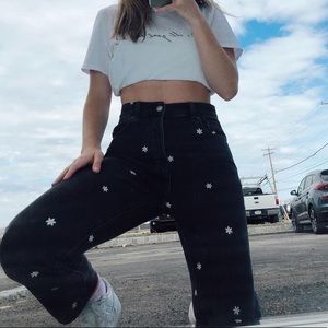Pacsun embroidered daisy jeans